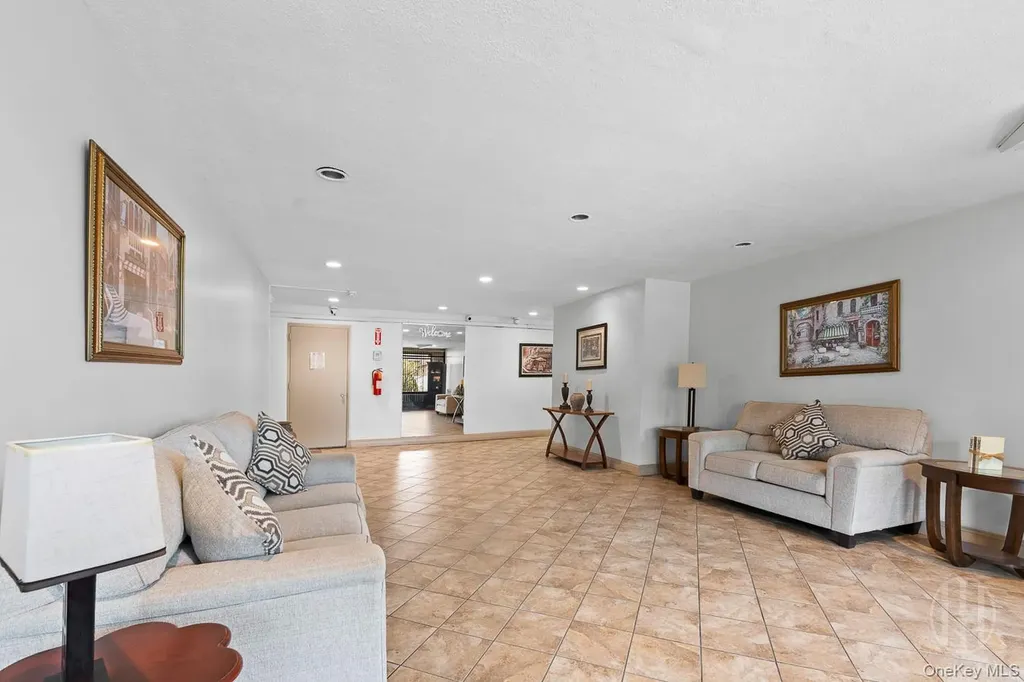 175 Archer Street Freeport NY 11520