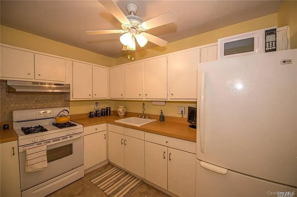 175 Archer Street Freeport NY 11520