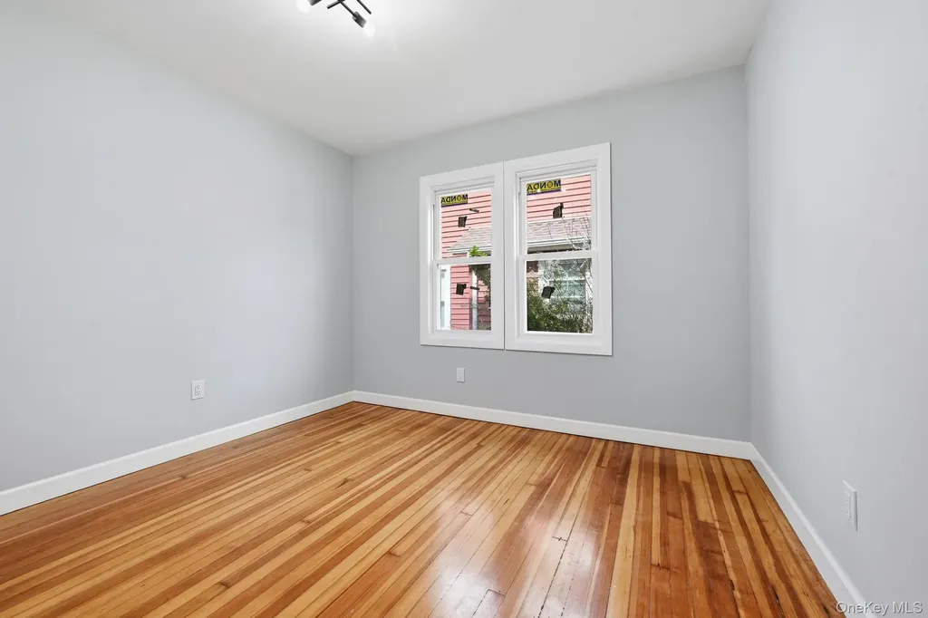 107 E Saint Marks Place Valley Stream NY 11580