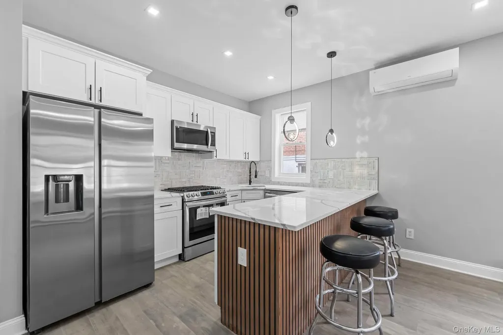 651 Saint Lawrence Avenue Bronx NY 10473