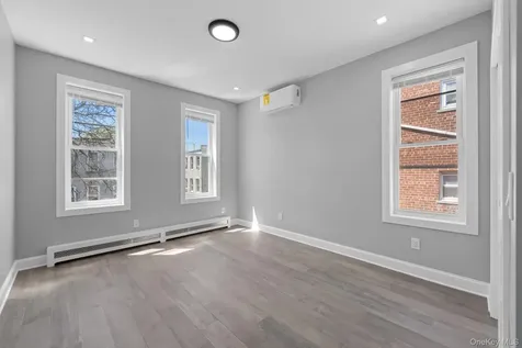 651 Saint Lawrence Avenue Bronx NY 10473