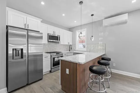 651 Saint Lawrence Avenue Bronx NY 10473