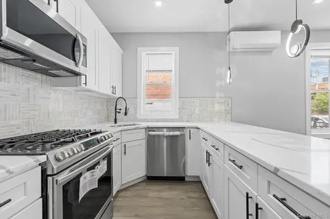 651 Saint Lawrence Avenue Bronx NY 10473