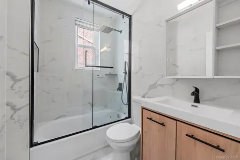 651 Saint Lawrence Avenue Bronx NY 10473