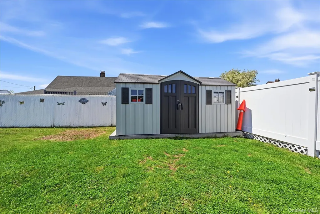 2 Tallow Lane Levittown NY 11756