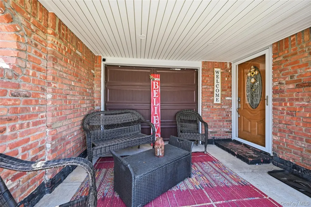 2 Tallow Lane Levittown NY 11756