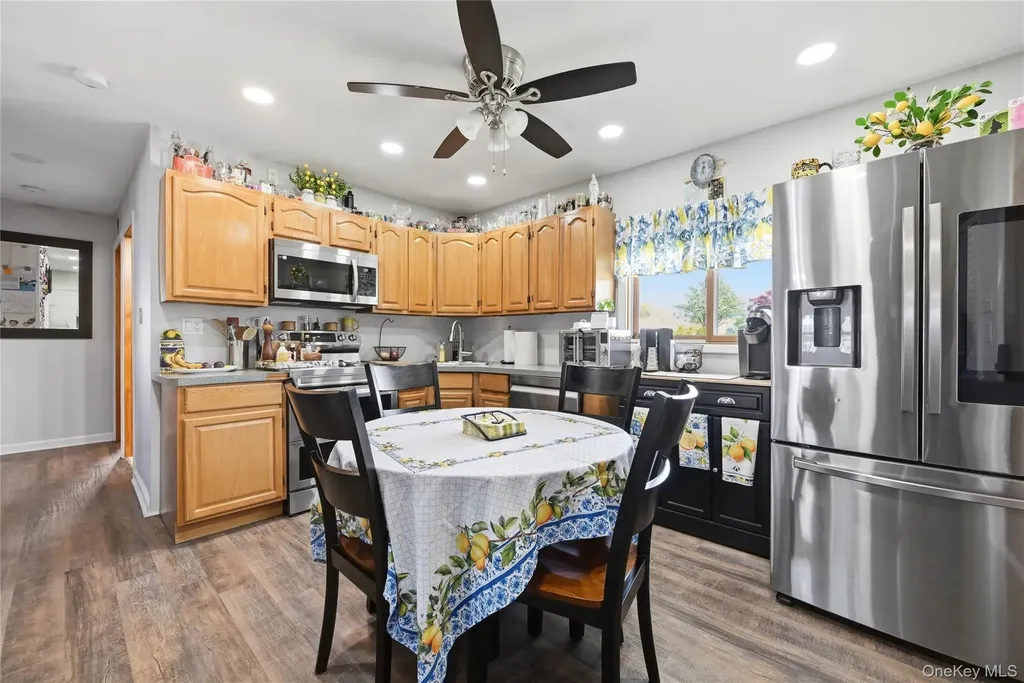 2 Tallow Lane Levittown NY 11756