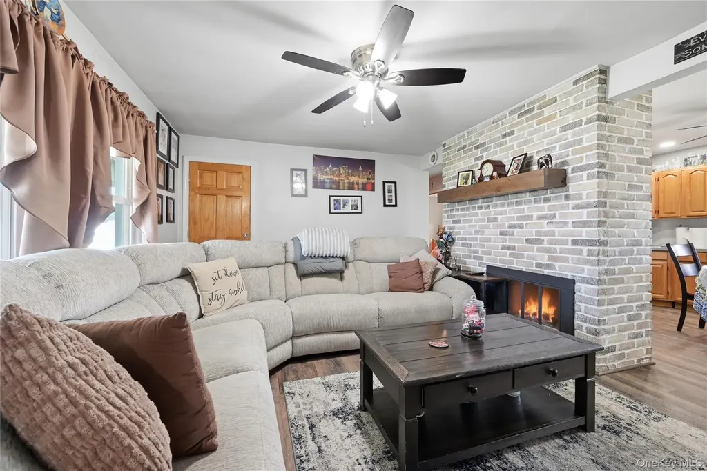 2 Tallow Lane Levittown NY 11756