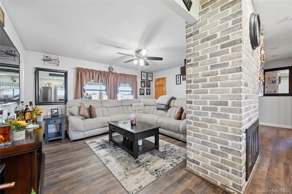 2 Tallow Lane Levittown NY 11756