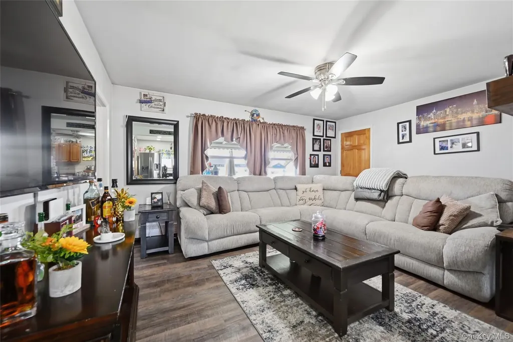2 Tallow Lane Levittown NY 11756