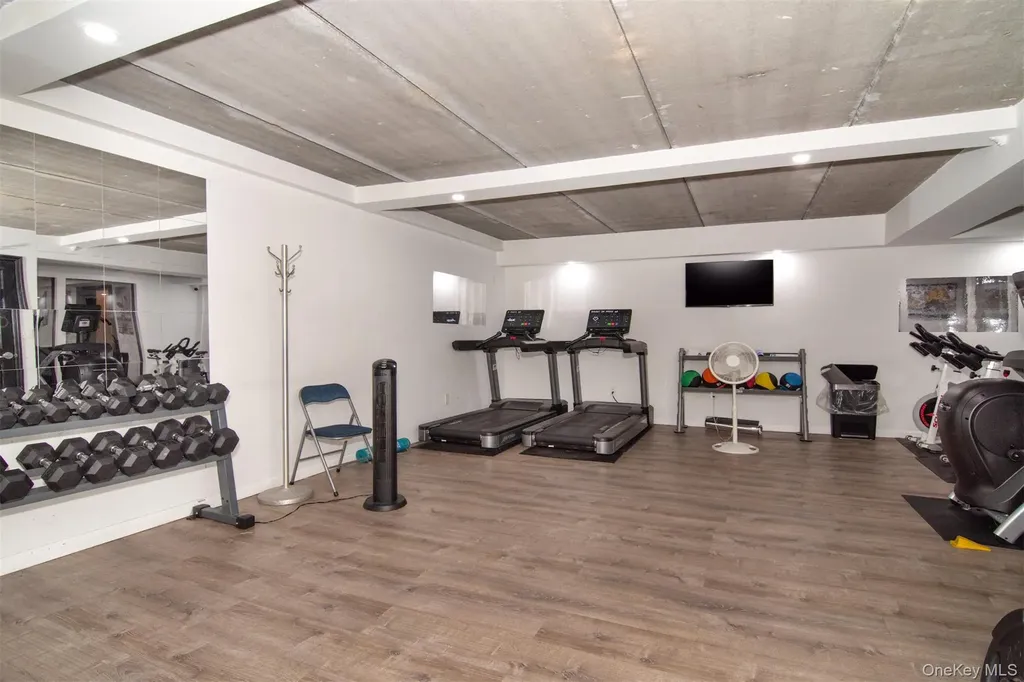 397 N Broadway Yonkers NY 10701
