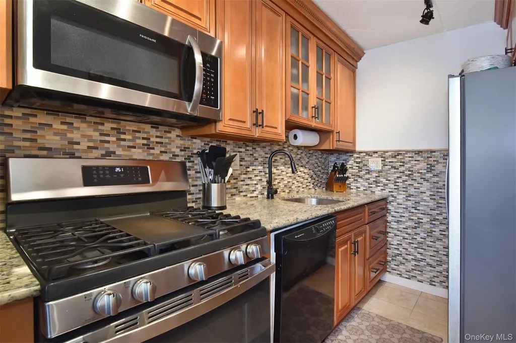 397 N Broadway Yonkers NY 10701