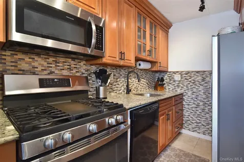 397 N Broadway Yonkers NY 10701