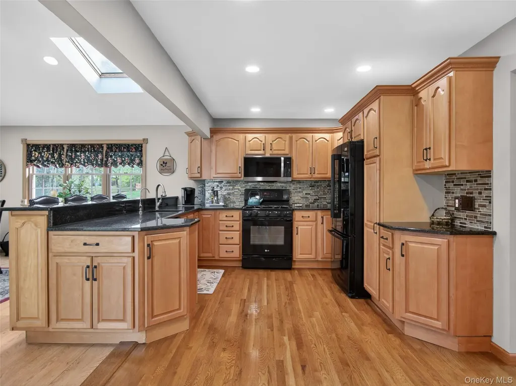 21 Foxcroft Drive Nanuet NY 10954