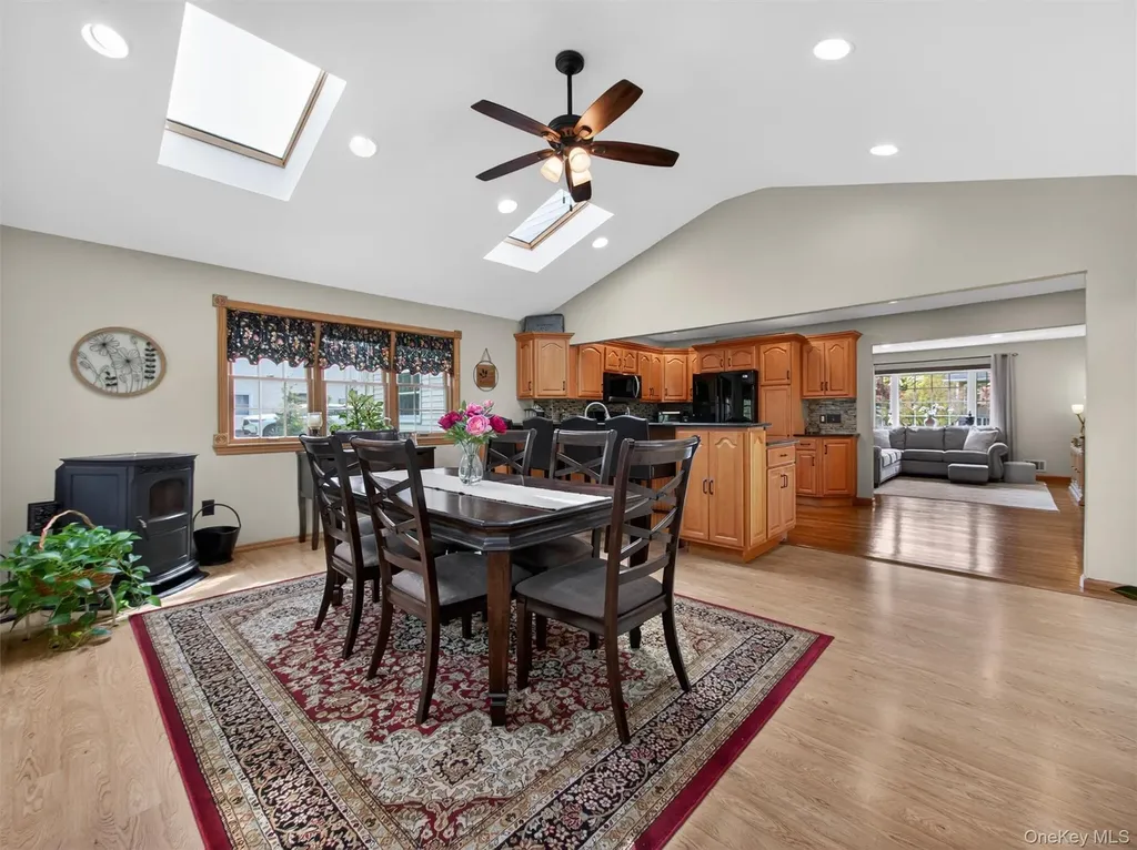 21 Foxcroft Drive Nanuet NY 10954