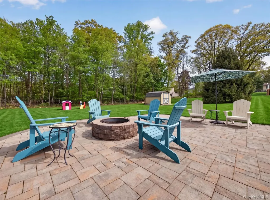 21 Foxcroft Drive Nanuet NY 10954