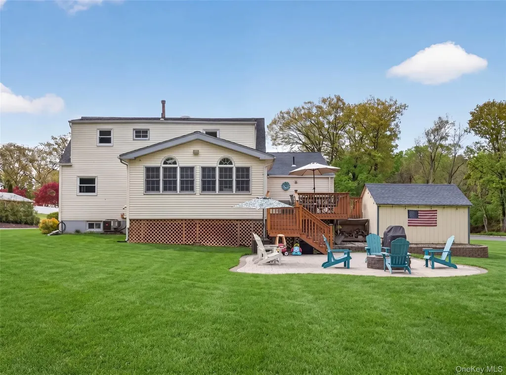 21 Foxcroft Drive Nanuet NY 10954