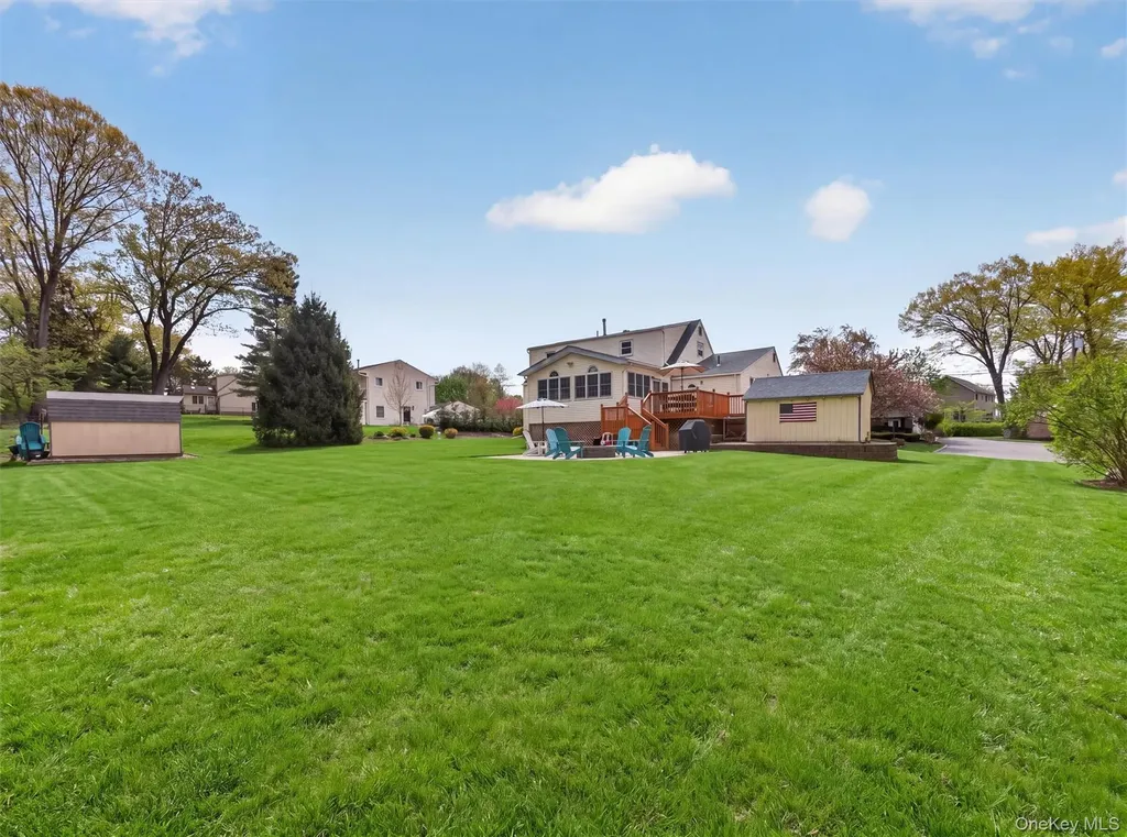 21 Foxcroft Drive Nanuet NY 10954