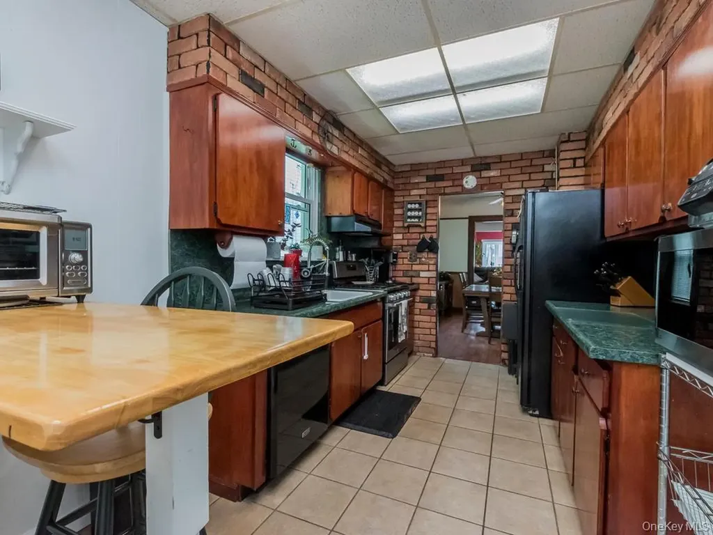 2955 Philip Avenue Bronx NY 10465