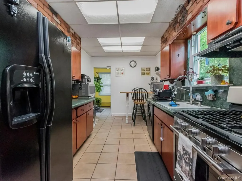 2955 Philip Avenue Bronx NY 10465