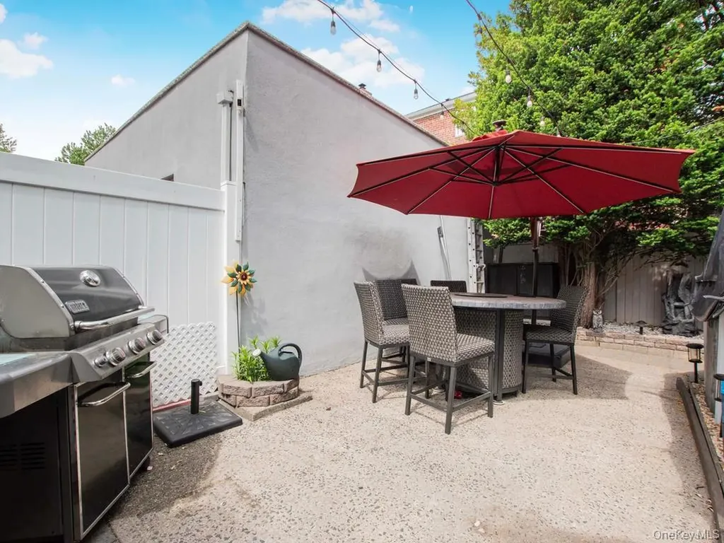 2955 Philip Avenue Bronx NY 10465