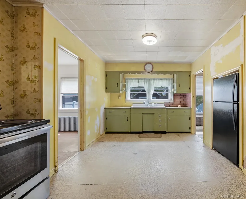 109 Grove Avenue Patchogue NY 11772