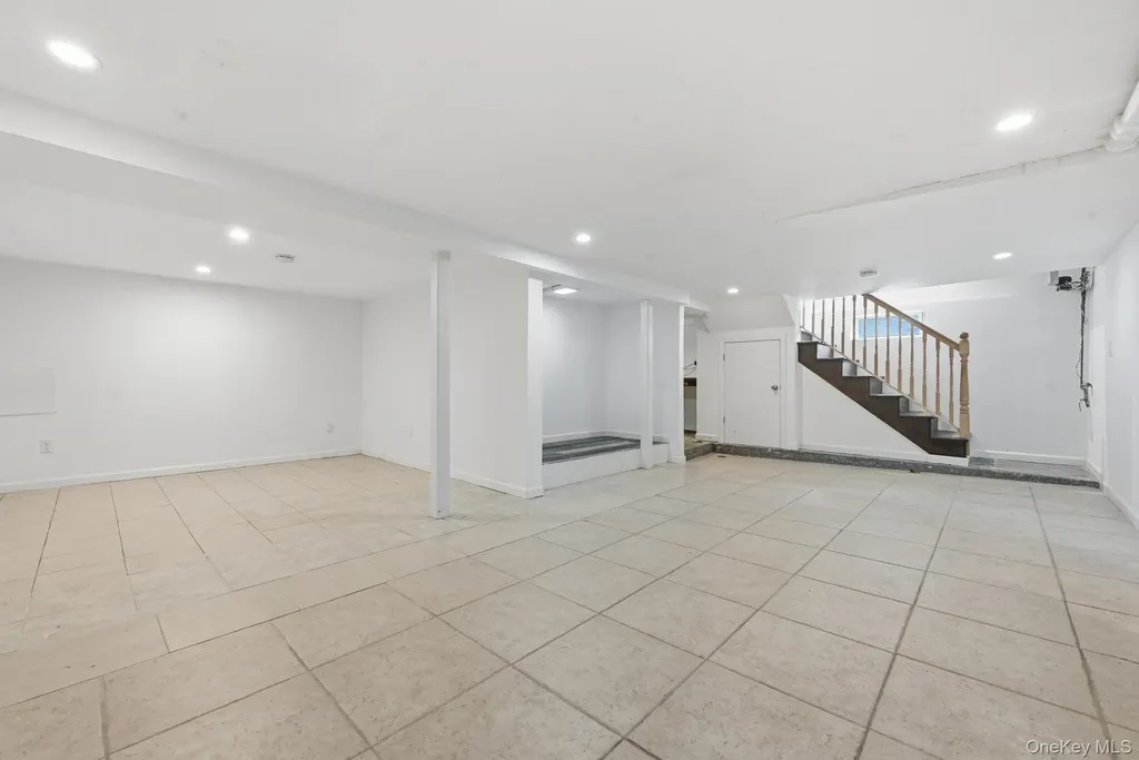 50 Leonard Avenue Freeport NY 11520