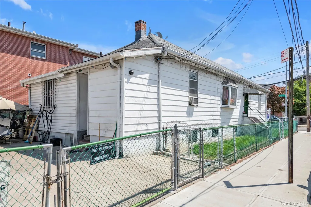 77-01 45th Avenue Flushing NY 11373