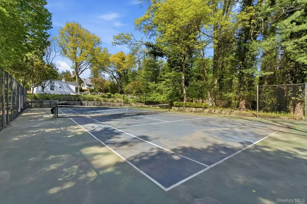 42 Clocktower Lane Old Westbury NY 11568