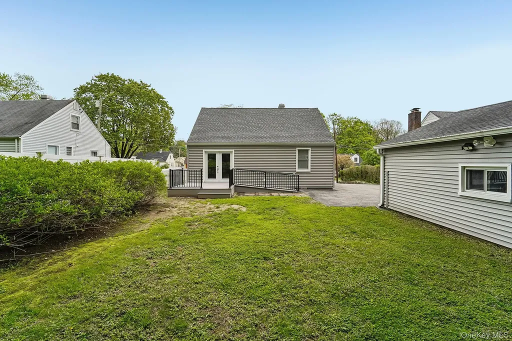 841 King Street Peekskill NY 10566