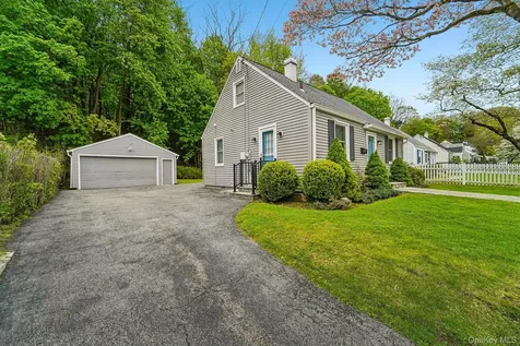 841 King Street Peekskill NY 10566