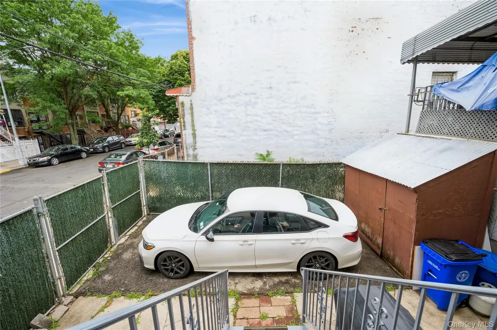782 E 179th Street Bronx NY 10460