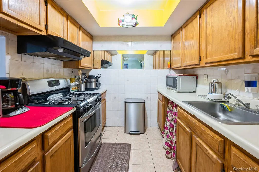 782 E 179th Street Bronx NY 10460
