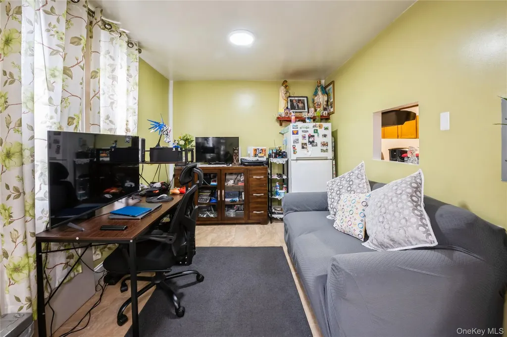 782 E 179th Street Bronx NY 10460