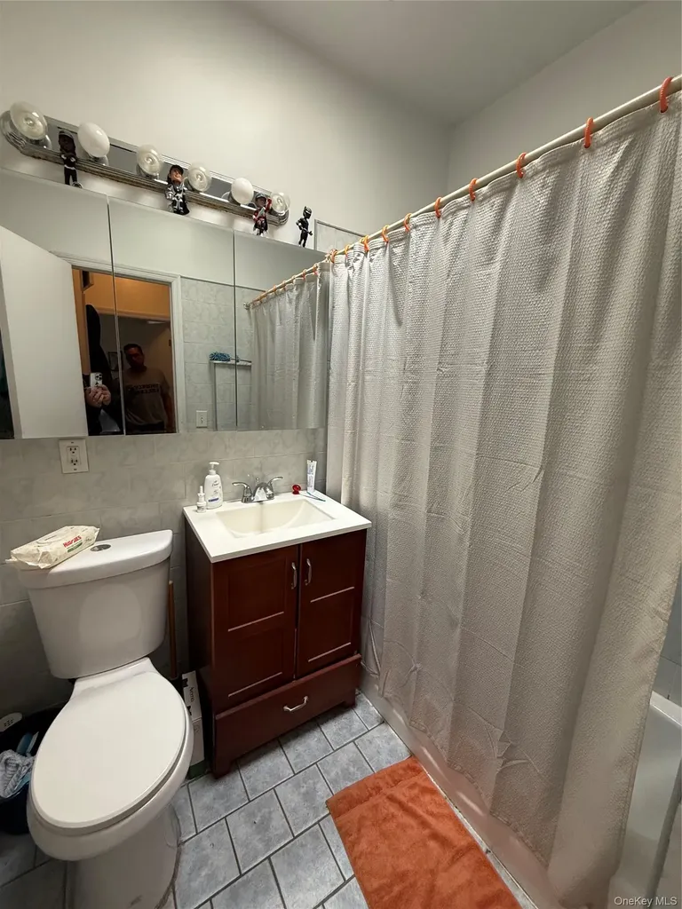 6073 Fresh Pond Road Maspeth NY 11378