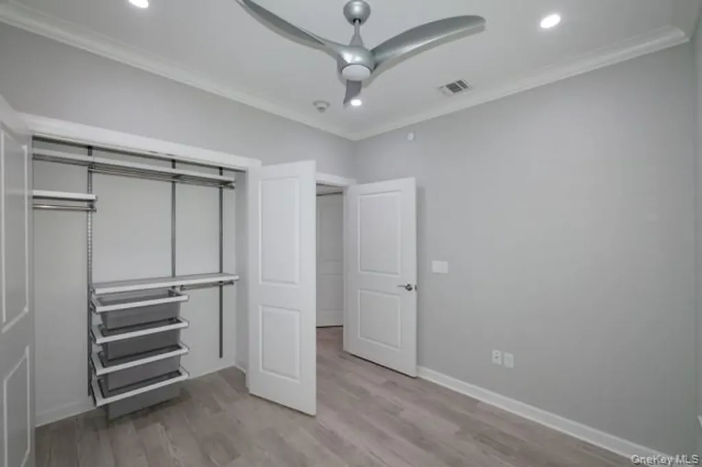 104 Sutton Court Deer Park NY 11729