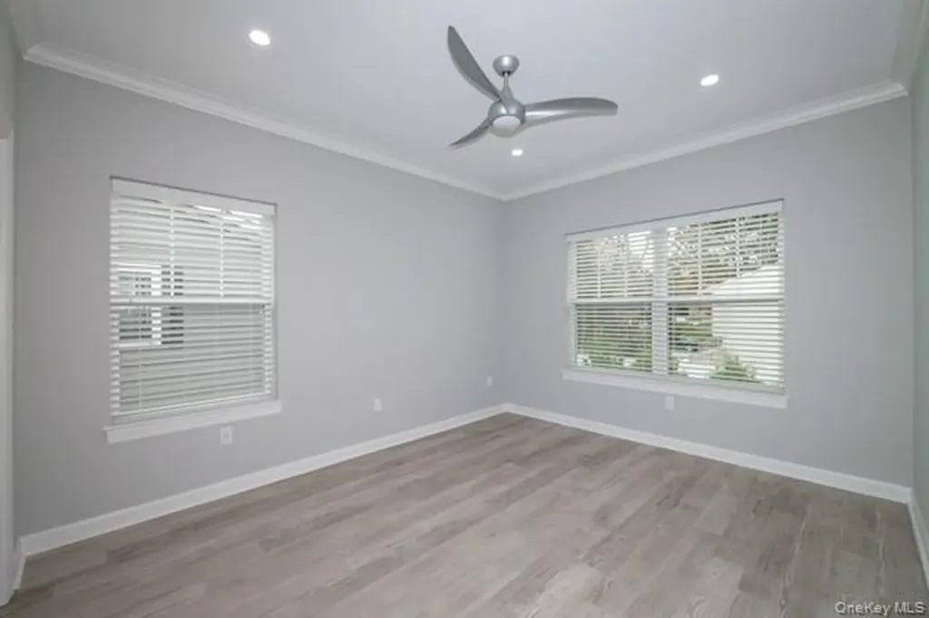 104 Sutton Court Deer Park NY 11729
