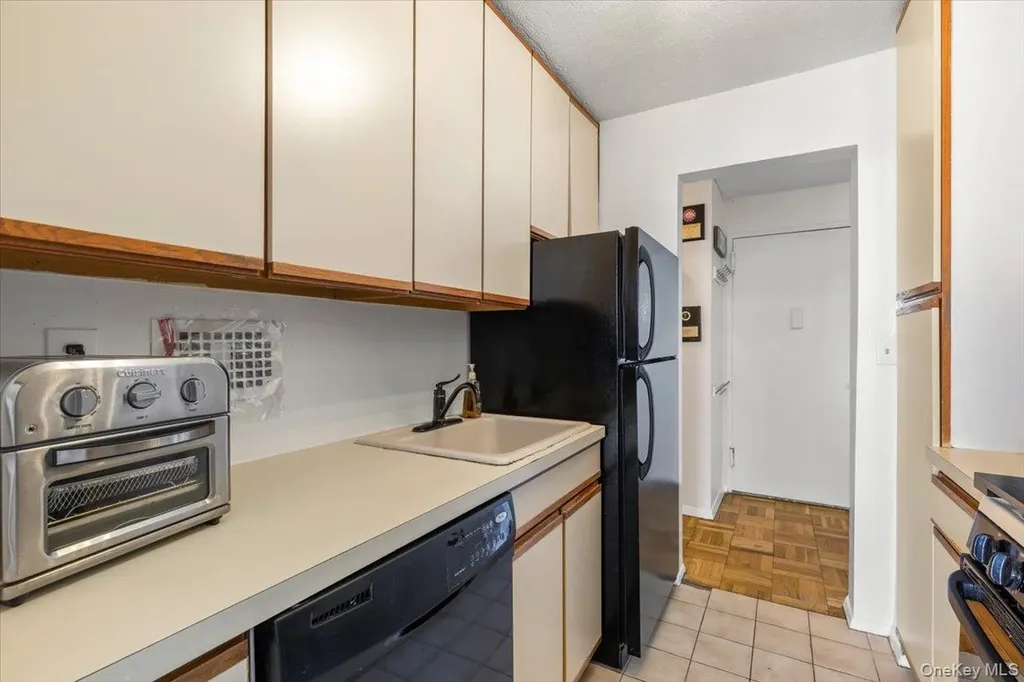 1841 Central Park Avenue Yonkers NY 10710