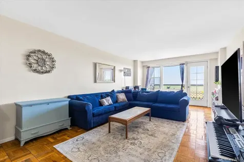 1841 Central Park Avenue Yonkers NY 10710