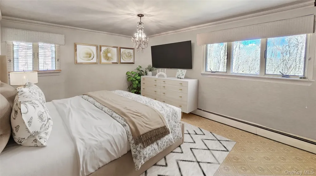 29 Serpentine Lane Old Bethpage NY 11804
