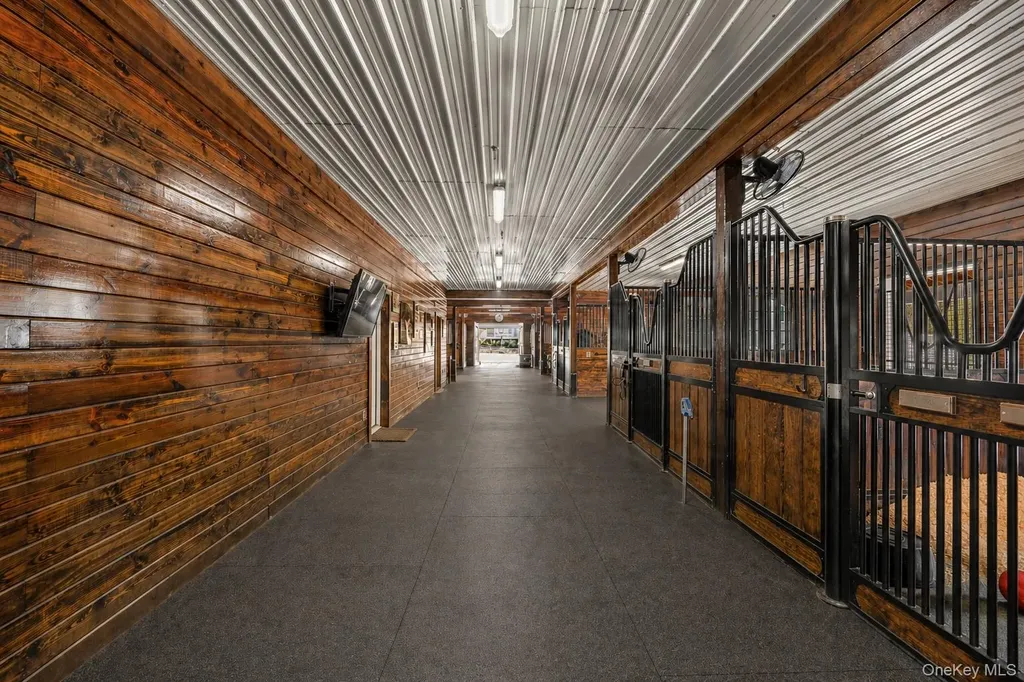 4 Star Cobb Lane Brewster NY 10509