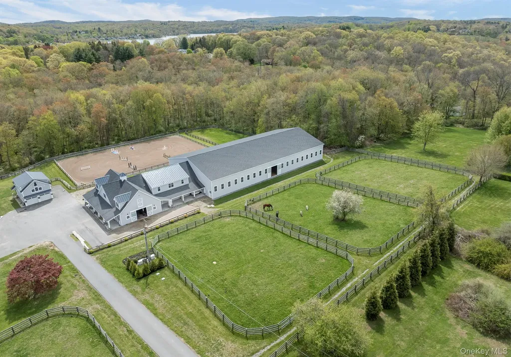 4 Star Cobb Lane Brewster NY 10509