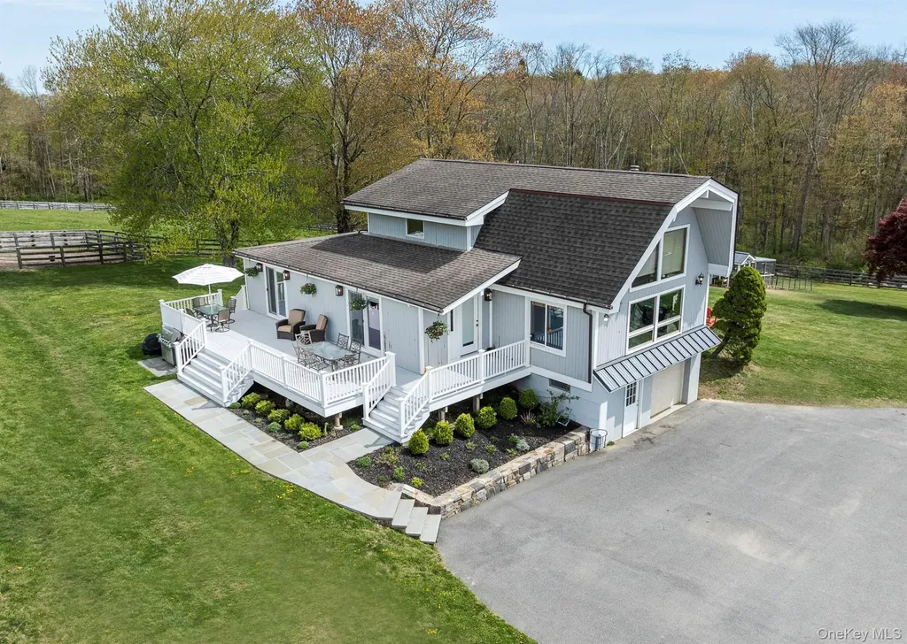 4 Star Cobb Lane Brewster NY 10509