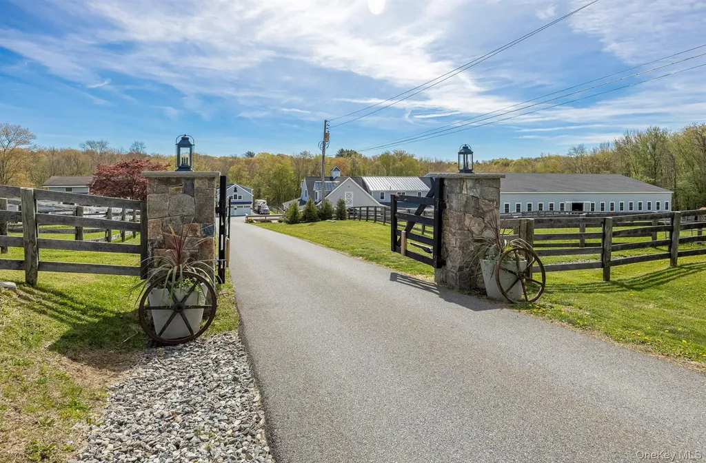 4 Star Cobb Lane Brewster NY 10509