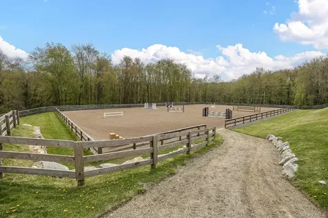 4 Star Cobb Lane Brewster NY 10509