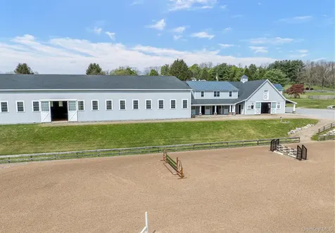 4 Star Cobb Lane Brewster NY 10509