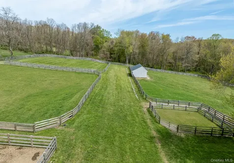 4 Star Cobb Lane Brewster NY 10509