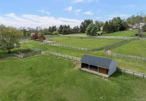 4 Star Cobb Lane Brewster NY 10509