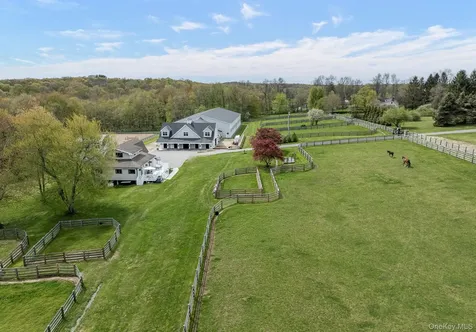 4 Star Cobb Lane Brewster NY 10509