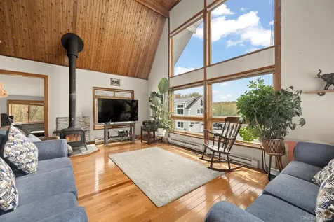 4 Star Cobb Lane Brewster NY 10509